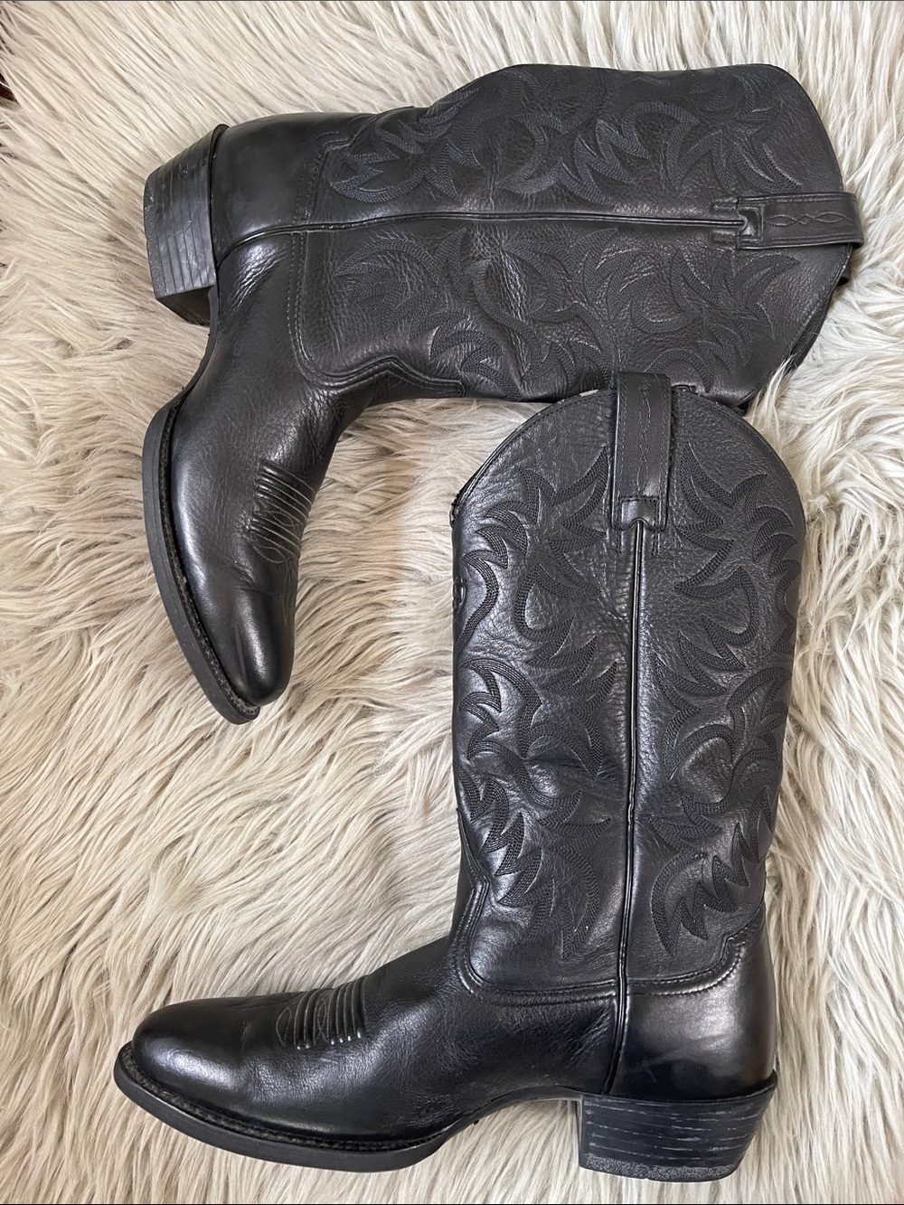 Ariat Black Embroidered Leather Western Lace-Up Boots